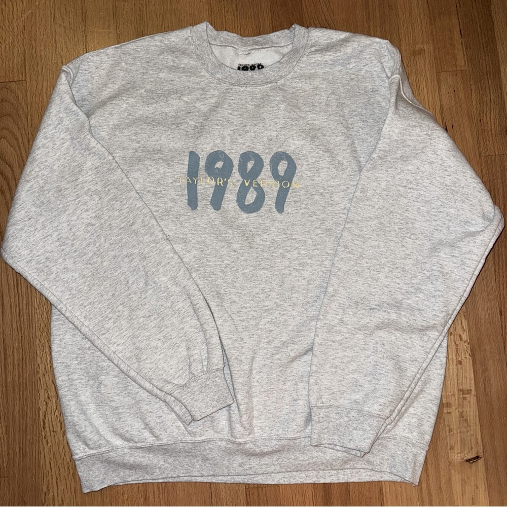 Taylor Swift 1989 TV Spotify Listener Only Crewneck!